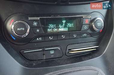 Внедорожник / Кроссовер Ford Kuga 2013 в 