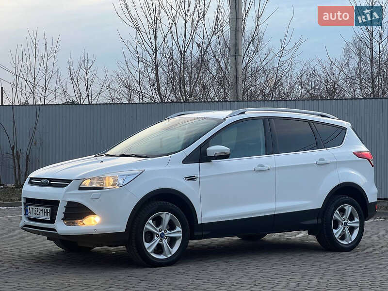 Внедорожник / Кроссовер Ford Kuga 2016 в Ивано-Франковске