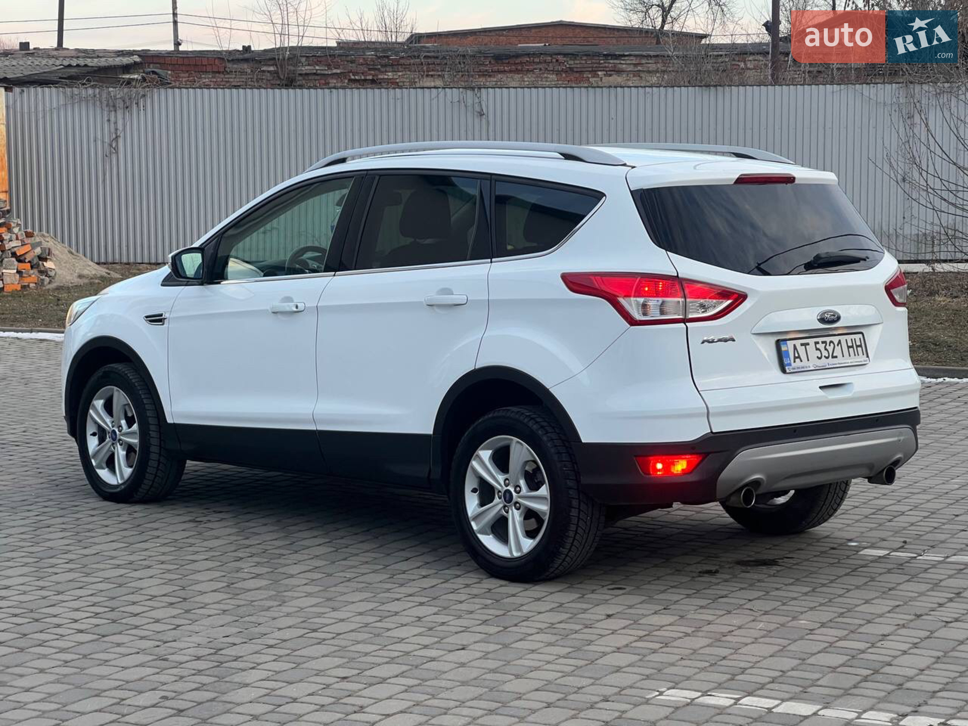 2016 Ford Kuga - мініатюра 9