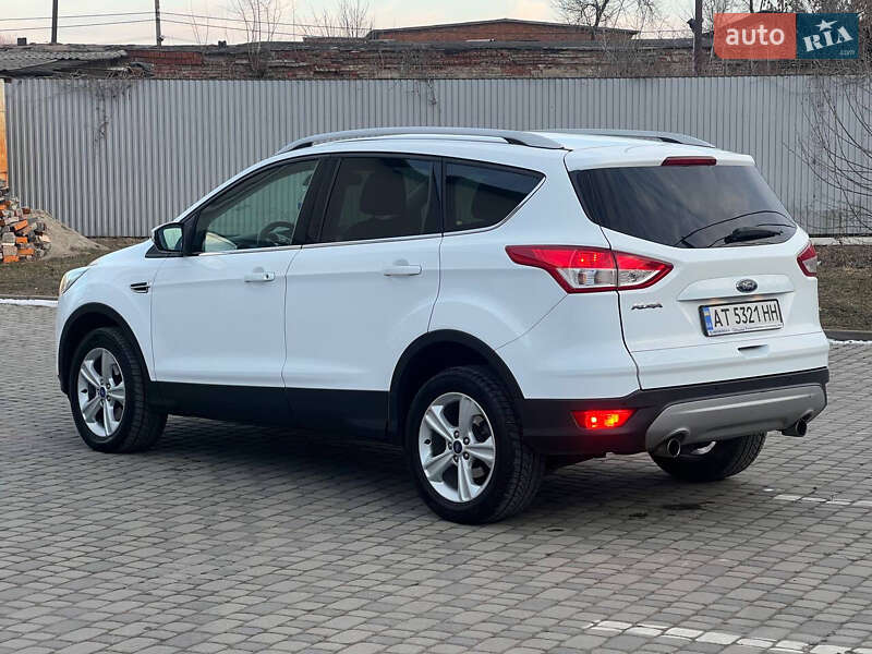 Внедорожник / Кроссовер Ford Kuga 2016 в Ивано-Франковске