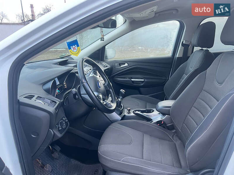 Внедорожник / Кроссовер Ford Kuga 2016 в Ивано-Франковске