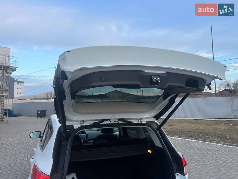 Внедорожник / Кроссовер Ford Kuga 2016 в Ивано-Франковске