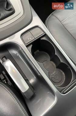 Внедорожник / Кроссовер Ford Kuga 2011 в 