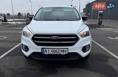 Внедорожник / Кроссовер Ford Kuga 2017 в Боярке