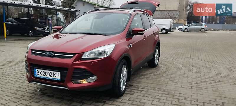 Внедорожник / Кроссовер Ford Kuga 2016 в Староконстантинове