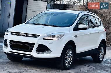 Внедорожник / Кроссовер Ford Kuga 2013 в Каменском