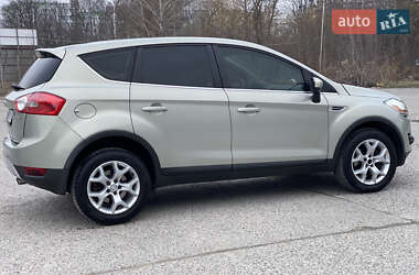 Позашляховик / Кросовер Ford Kuga 2010 в 