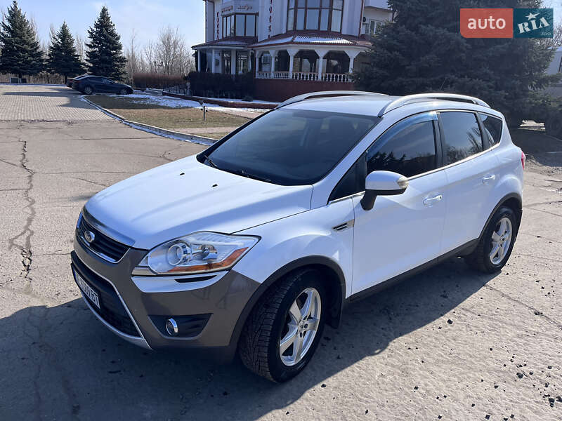 Внедорожник / Кроссовер Ford Kuga 2011 в Южноукраинске