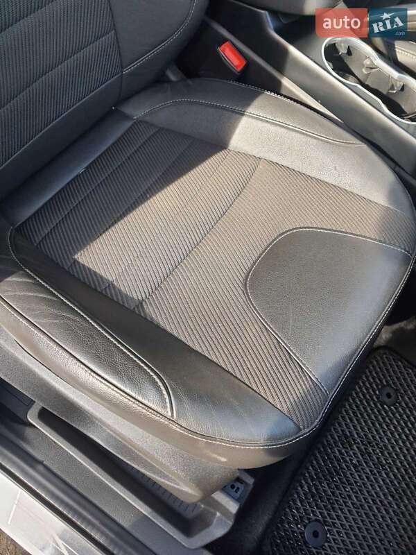 Внедорожник / Кроссовер Ford Kuga 2013 в Полтаве