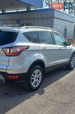 Внедорожник / Кроссовер Ford Kuga 2019 в 