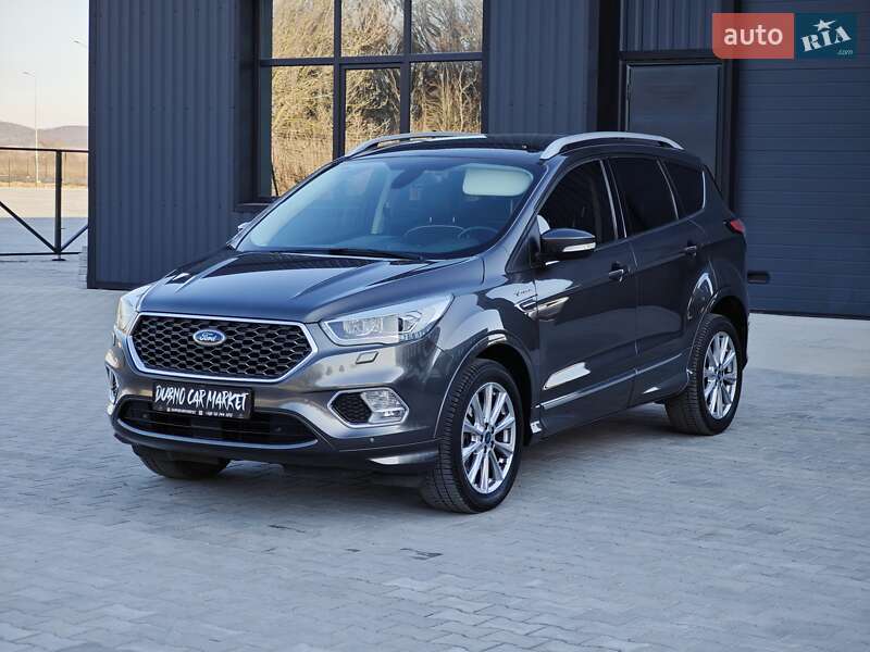 Внедорожник / Кроссовер Ford Kuga 2017 в 