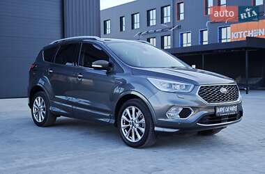 Внедорожник / Кроссовер Ford Kuga 2017 в 