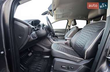 Внедорожник / Кроссовер Ford Kuga 2017 в 