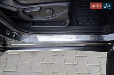 Внедорожник / Кроссовер Ford Kuga 2017 в 