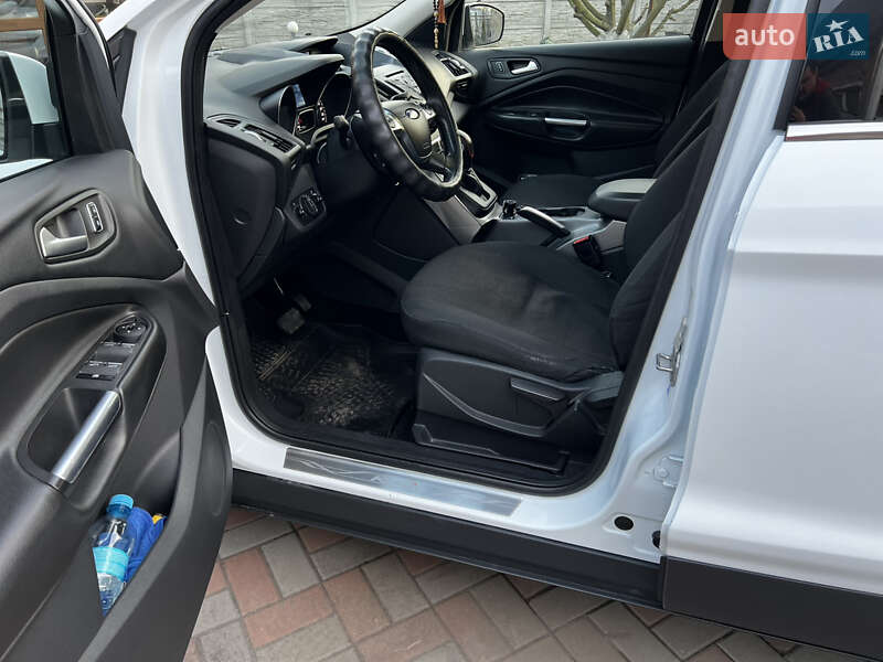 Внедорожник / Кроссовер Ford Kuga 2016 в Лубнах