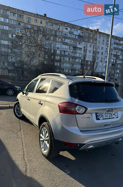 Внедорожник / Кроссовер Ford Kuga 2012 в 
