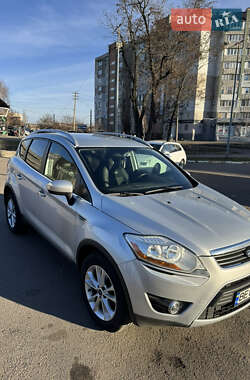 Внедорожник / Кроссовер Ford Kuga 2012 в 