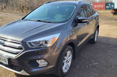 Внедорожник / Кроссовер Ford Kuga 2016 в 