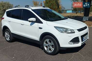 Внедорожник / Кроссовер Ford Kuga 2015 в 