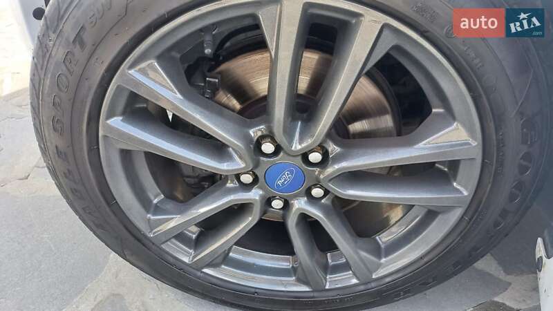 Внедорожник / Кроссовер Ford Kuga 2013 в Ужгороде