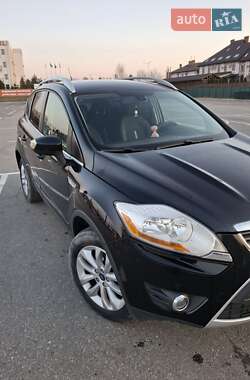 Внедорожник / Кроссовер Ford Kuga 2010 в 