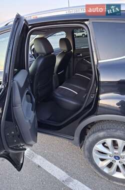 Внедорожник / Кроссовер Ford Kuga 2010 в 