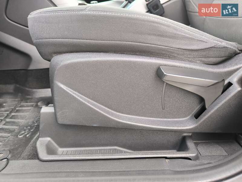 Позашляховик / Кросовер Ford Kuga 2016 в Вінниці фото 59 Позашляховик / Кросовер Ford Kuga 2016 в Вінниці