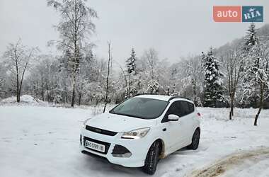 Позашляховик / Кросовер Ford Kuga 2013 в 