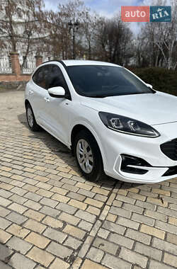 Позашляховик / Кросовер Ford Kuga 2022 в 
