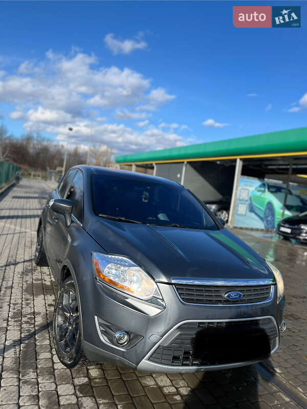 Позашляховик / Кросовер Ford Kuga 2009 в 