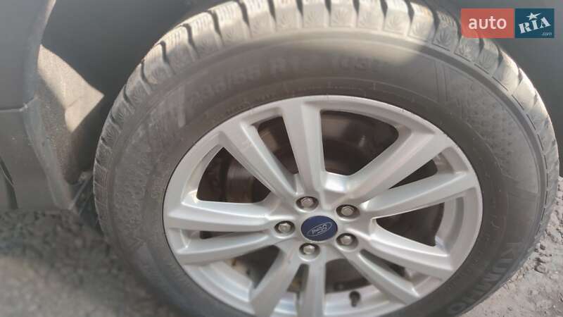 Внедорожник / Кроссовер Ford Kuga 2017 в Смеле