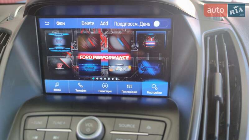 Внедорожник / Кроссовер Ford Kuga 2017 в Смеле