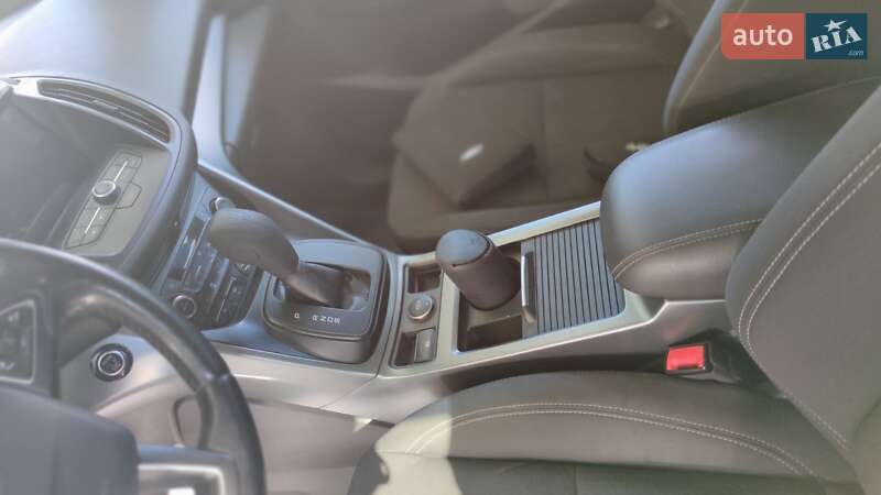 Внедорожник / Кроссовер Ford Kuga 2017 в Смеле