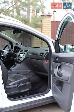 Внедорожник / Кроссовер Ford Kuga 2012 в 