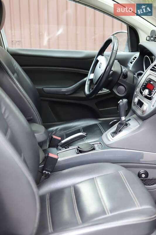 Внедорожник / Кроссовер Ford Kuga 2012 в Полтаве