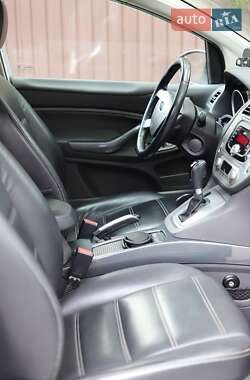 Внедорожник / Кроссовер Ford Kuga 2012 в 