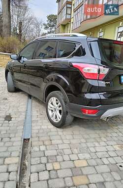 Внедорожник / Кроссовер Ford Kuga 2019 в 