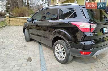 Внедорожник / Кроссовер Ford Kuga 2019 в 