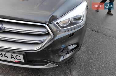 Внедорожник / Кроссовер Ford Kuga 2019 в 