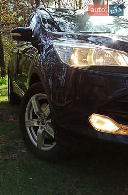 Внедорожник / Кроссовер Ford Kuga 2013 в 