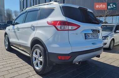 Внедорожник / Кроссовер Ford Kuga 2014 в 