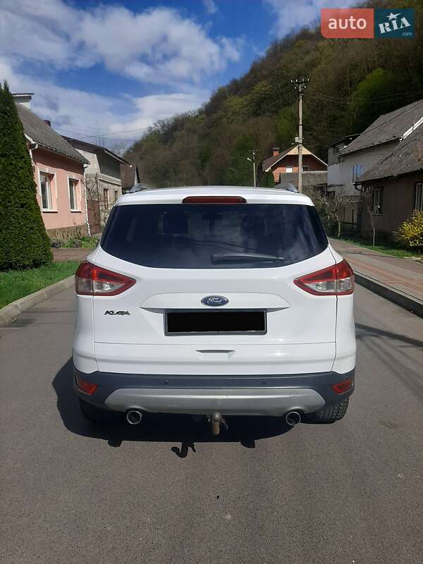 Внедорожник / Кроссовер Ford Kuga 2013 в Хусте