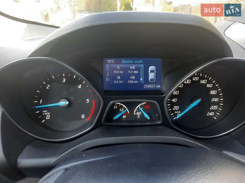 Внедорожник / Кроссовер Ford Kuga 2013 в Хусте