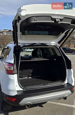 Позашляховик / Кросовер Ford Kuga 2018 в Києві