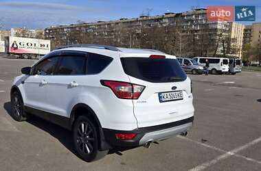 Внедорожник / Кроссовер Ford Kuga 2018 в 