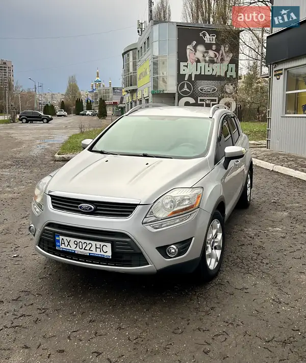 Внедорожник / Кроссовер Ford Kuga 2011 в 