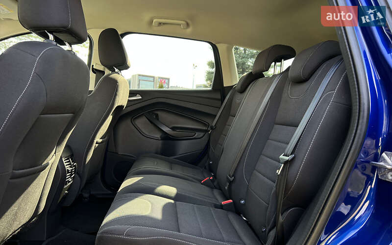 Позашляховик / Кросовер Ford Kuga 2016 в Львові