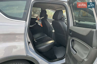 Внедорожник / Кроссовер Ford Kuga 2012 в 