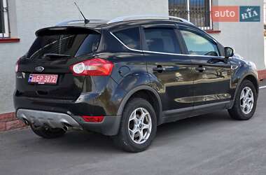 Позашляховик / Кросовер Ford Kuga 2012 в 