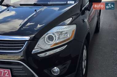 Позашляховик / Кросовер Ford Kuga 2012 в 